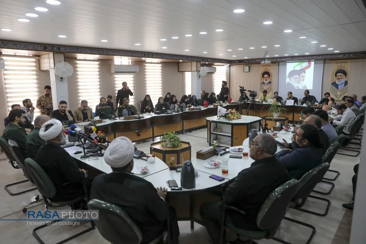 نشست خبری رئیس ستاد برگزاری مراسم تشییع امام شهید در استان قم