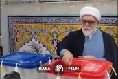 تولیت آستان قدس رضوی، رای خود را به صندوق انداخت