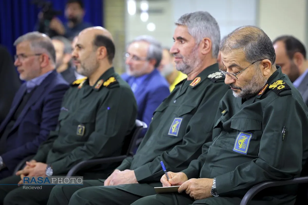 دیدار دست&zwnj;اندرکاران کنگره شهدای استان البرز با رهبر معظم انقلاب