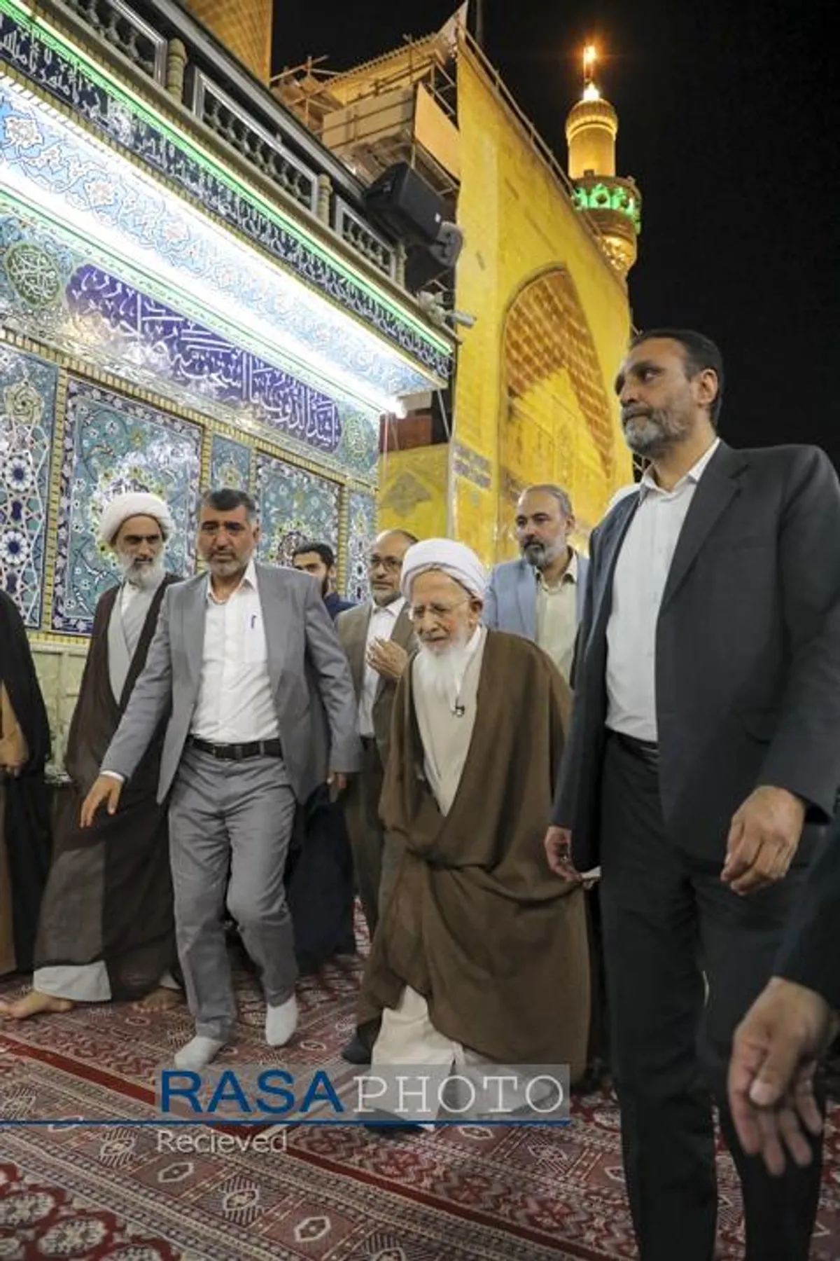 تشرف حضرت آیت الله جوادی آملی به حرم امیرالمومنین