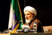 چشم امید رهبر انقلاب به حوزه های علمیه است