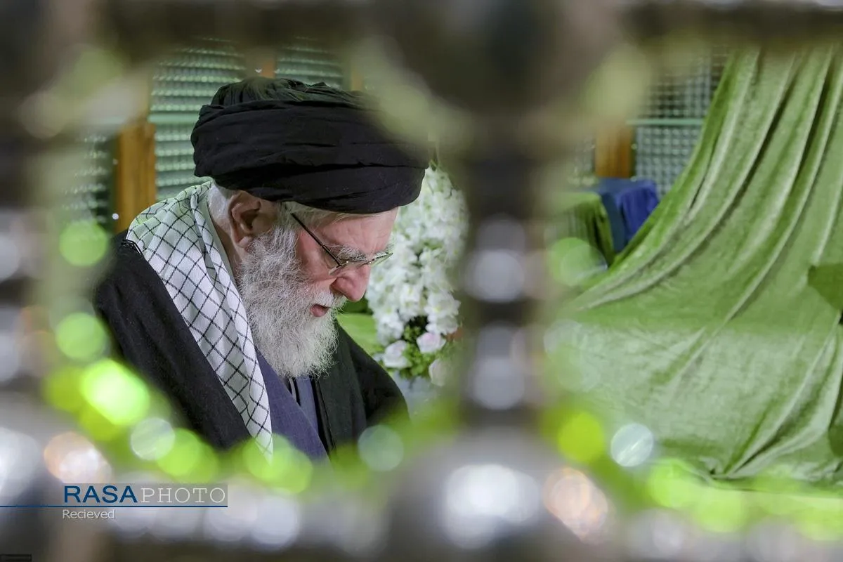 رهبر بزرگ آزادی خواهان جهان حضرت آیت&zwnj;الله&zwnj;العظمی خامنه ای به ملکوت اعلی پیوست