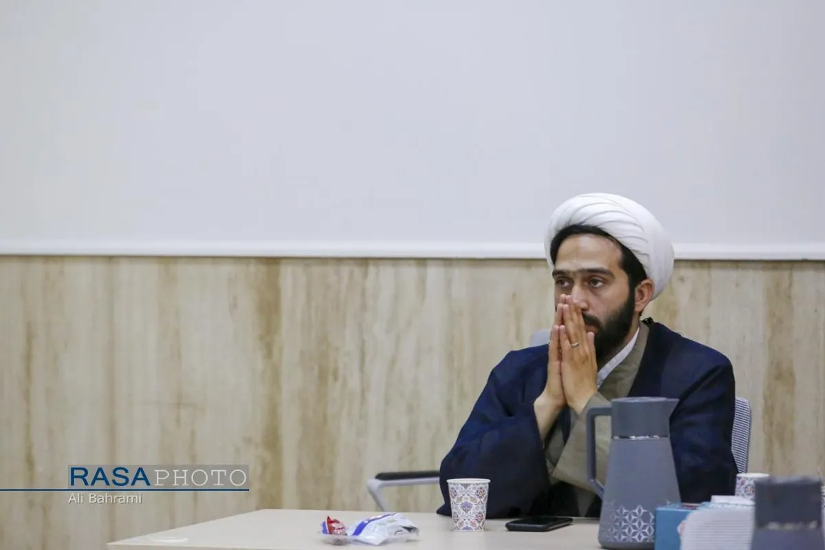 نشست هم&zwnj;اندیشی به مناسبت پیام آیت&zwnj;الله&zwnj;العظمی خامنه&zwnj;ای به همایش صدسالگی حوزه و روز جهانی ارتباطات