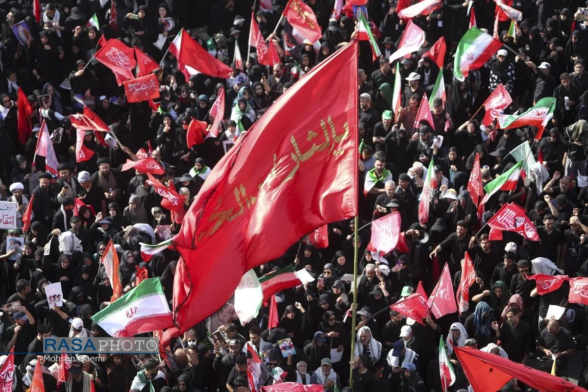 تشییع تاریخی رهبر شهید انقلاب در تهران -۲