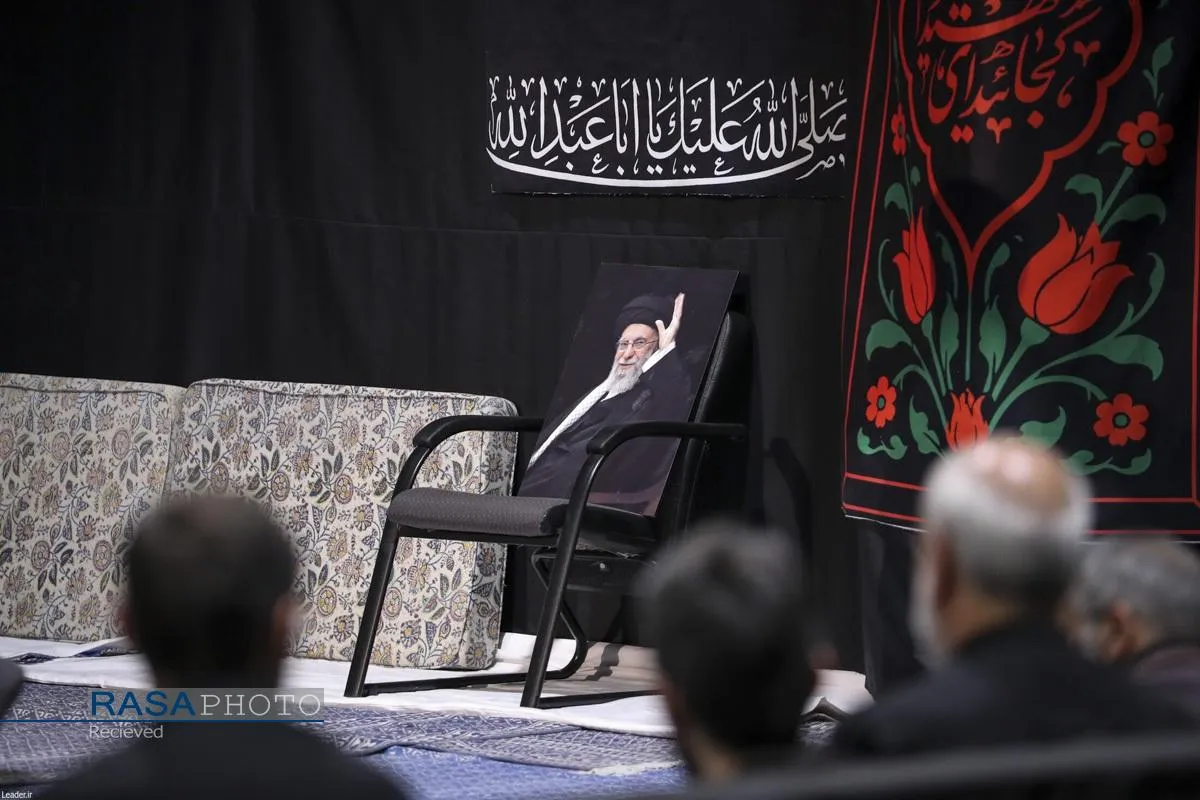 دومین شب مراسم عزاداری حضرت اباعبدالله الحسین (ع) از طرف رهبر انقلاب