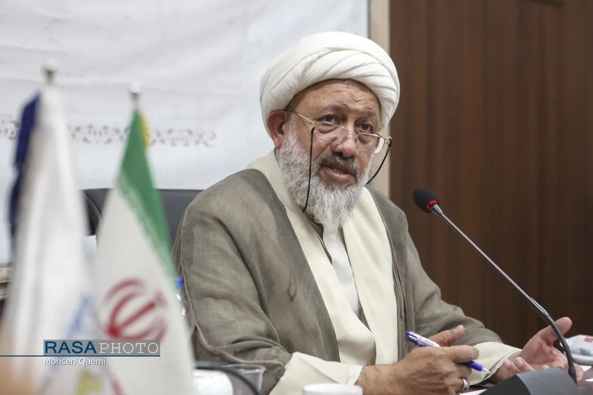 نشست نقش حوزه در تامین محتوای دینی برای هنرمندان