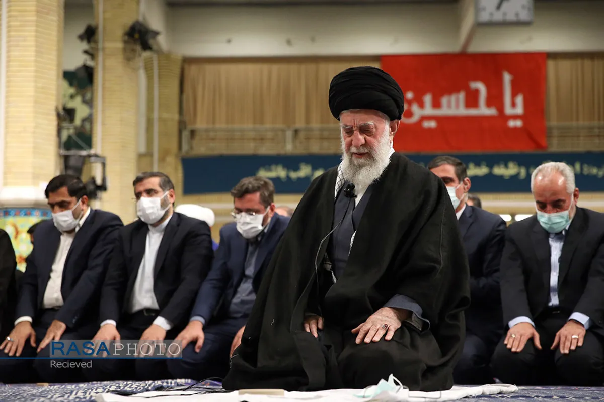 دیدار شاعران و اساتید ادبیات فارسی با رهبر معظم انقلاب