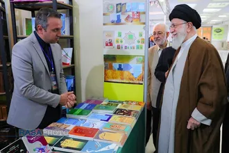 بازدید رهبر معظم انقلاب از سی و پنجمین نمایشگاه بین&zwnj;المللی کتاب تهران
