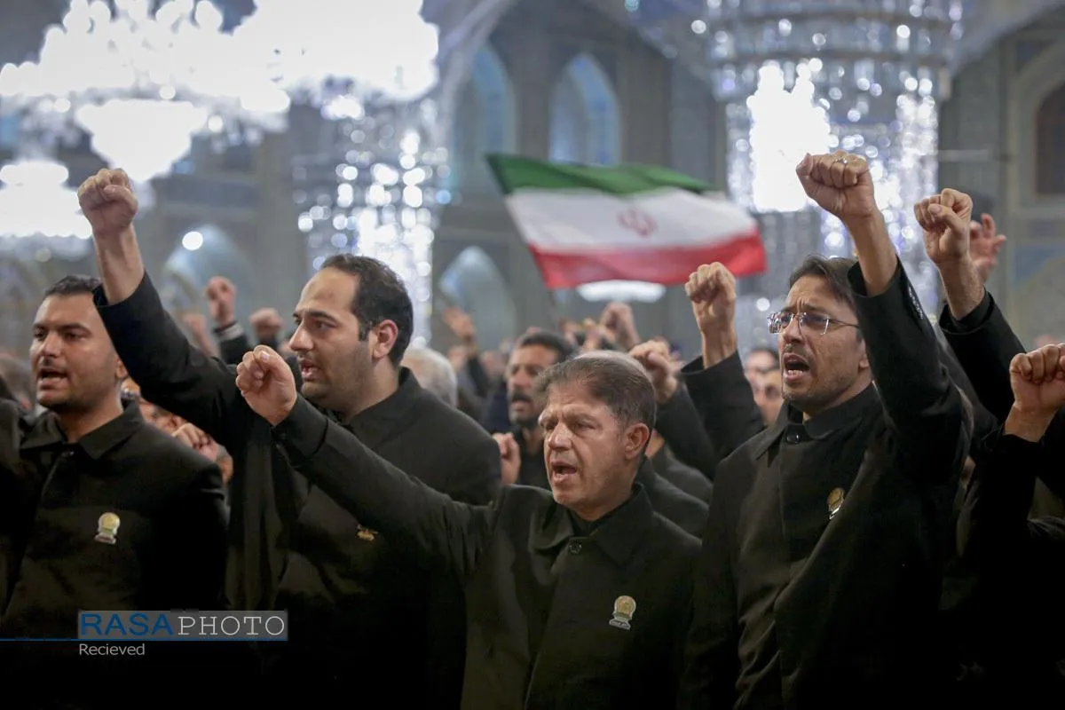 اجتماع عزاداران رهبر شهید انقلاب در حرم مطهر رضوی