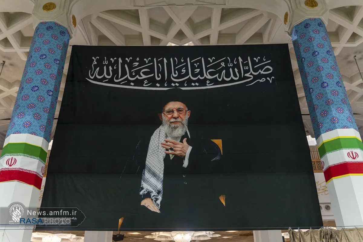 حرم کریمه اهل&zwnj;بیت (س) در آستانه مراسم چهلمین روز تدفیت رهبر شهید انقلاب
