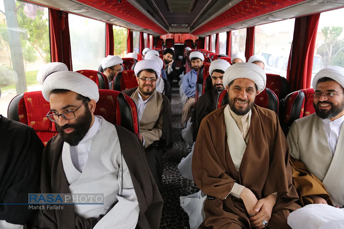 اعزام طلاب توسط دفتر تبلیغات اسلامی حوزه علمیه به مناطق سیل زده