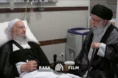لحظات ناب عیادت صمیمانه امام شهید از آیت الله مکارم شیرازی