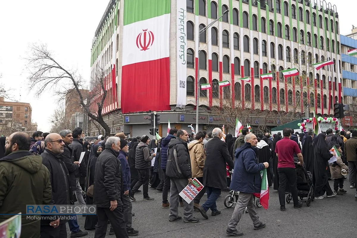 راهپیمایی باشکوه و حماسی ۲۲ بهمن در تهران