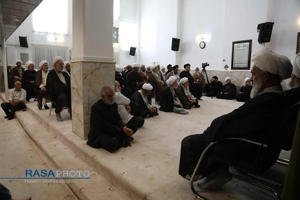 عزاداری روز وفات کریمه اهلبیت (سلام&zwnj;الله&zwnj;علیها) در دفتر حضرت آیت الله نوری همدانی