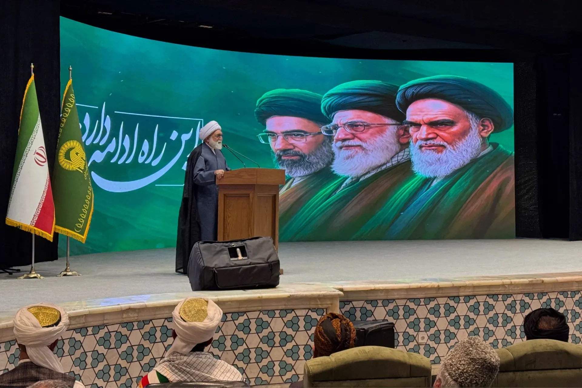 عشایر در صیانت از امنیت و تمامیت ارضی کشور و اقتصاد، سرآمد هستند