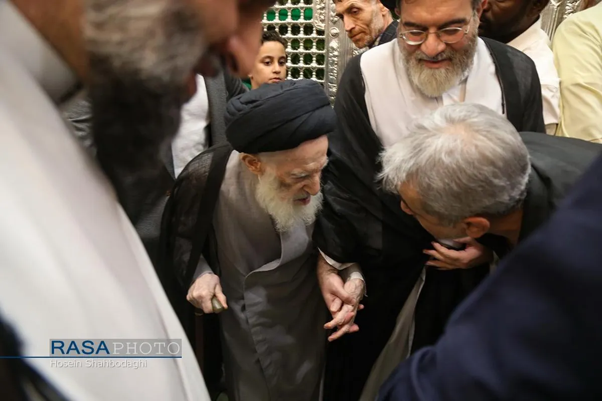 تشرف حضرت آیت الله شبیری زنجانی به حرم حضرت فاطمه معصومه (سلام&zwnj;الله&zwnj;علیها)