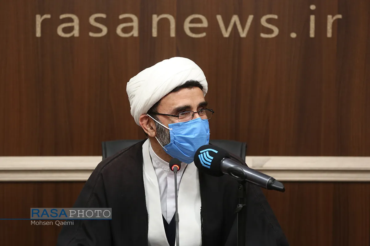 تجلیل از طلبه جهادی فعال در بیمارستان&zwnj;های کرونایی به مناسبت روز پرستار