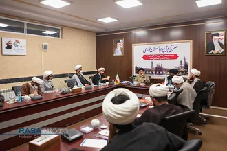 نشست صمیمی جمعی از نخبگان حوزه با حجت الاسلام والمسلمین عماد
