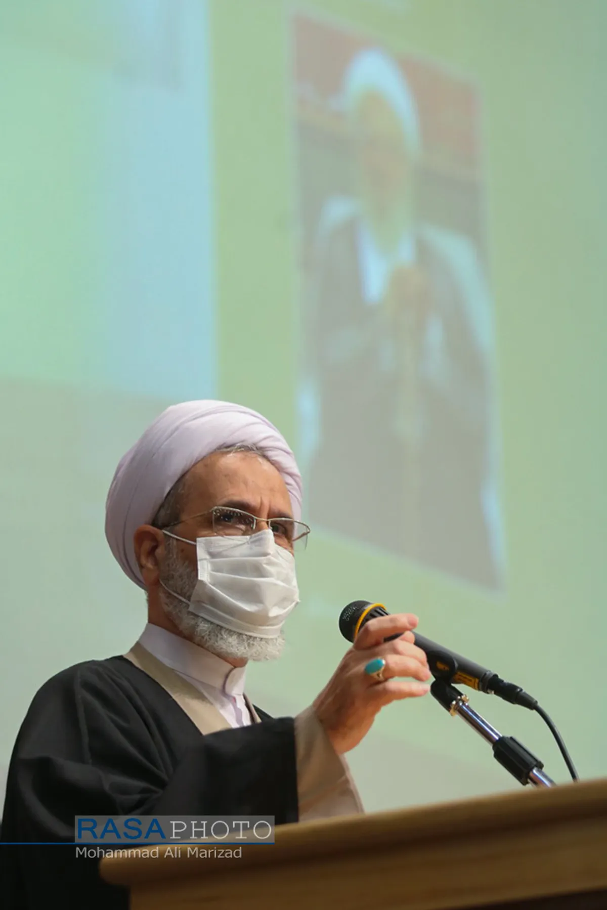 رونمایی از کتاب حضرت آیت الله مکارم شیرازی (به روایت اسناد ساواک)