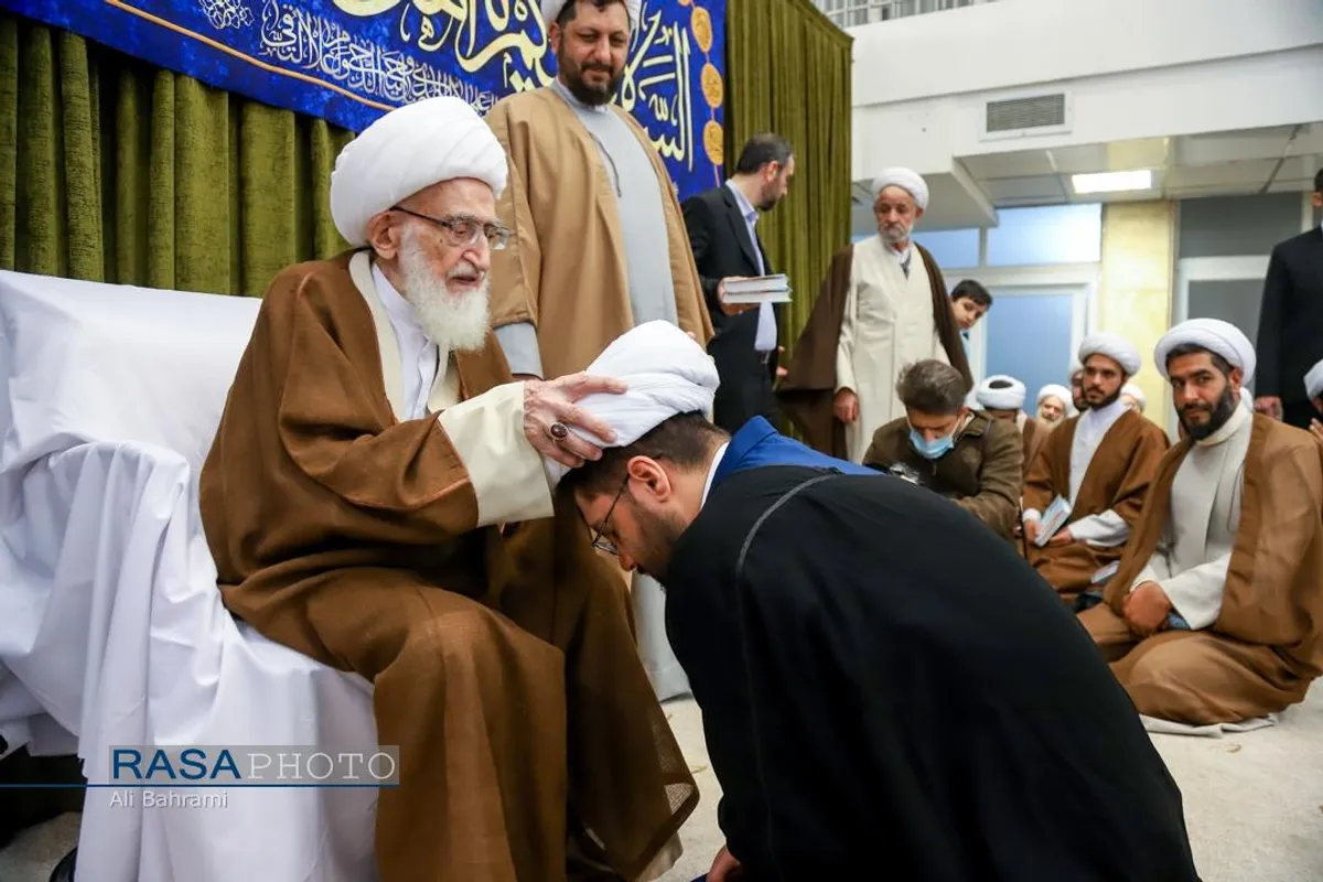 جشن روز نیمه شعبان و عمامه&zwnj;&zwnj;گذاری طلاب