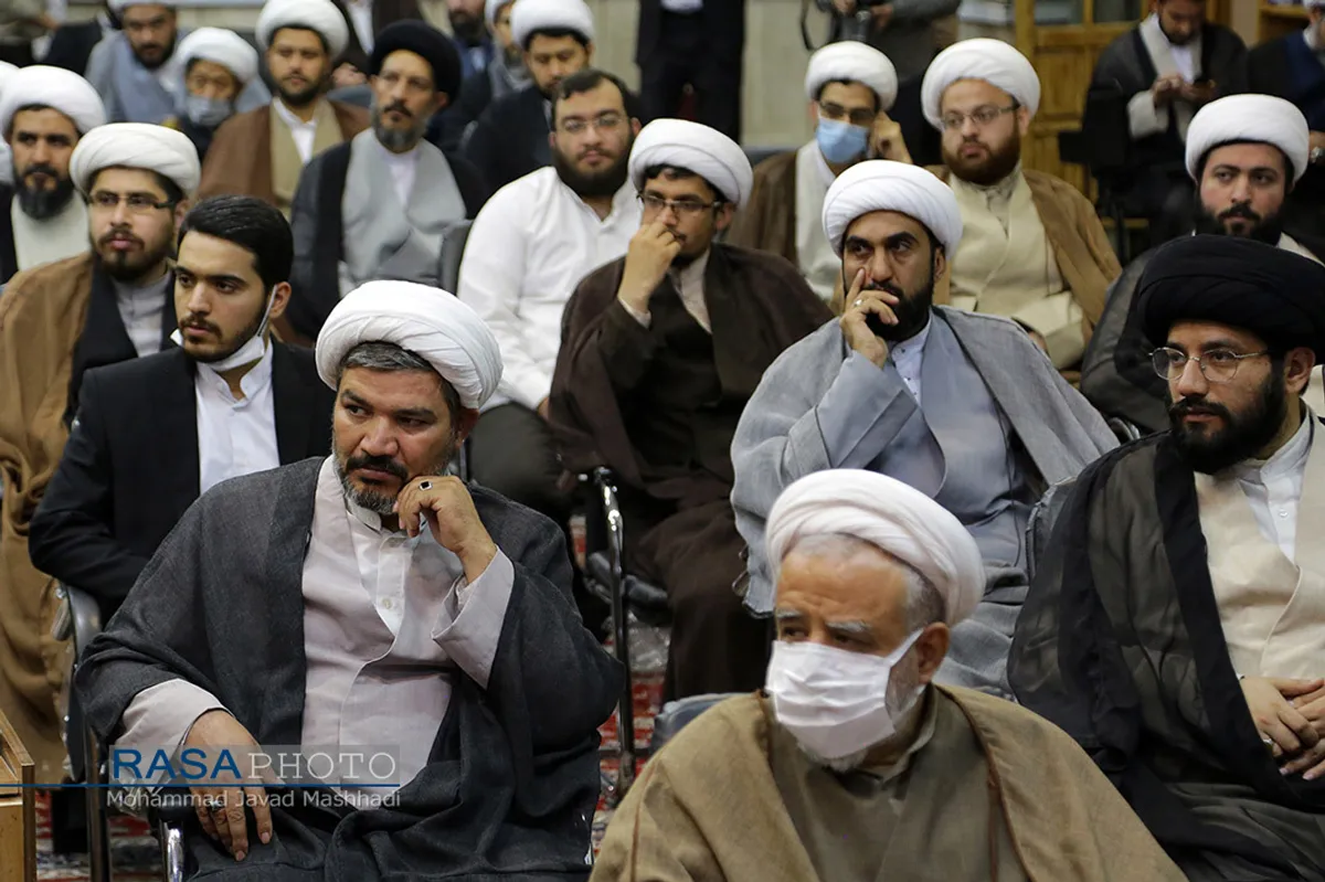 آیین رونمایی از کتاب قیام 15 خرداد؛مبدا انقلاب اسلامی&lrm;&lrm;