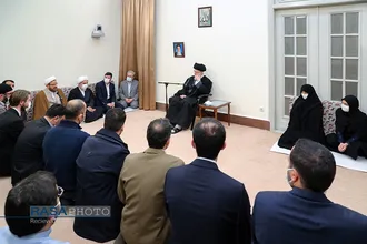دیدار اعضای اتحادیه انجمن&zwnj;های اسلامی دانشجویان در اروپا با رهبر انقلاب