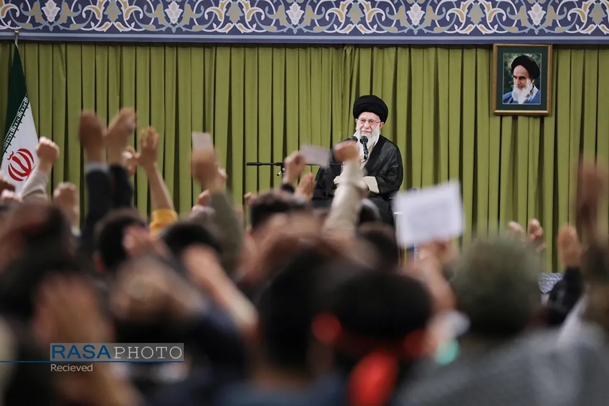 دیدار دانش&zwnj;آموزان و دانشجویان با مقام معظم رهبری