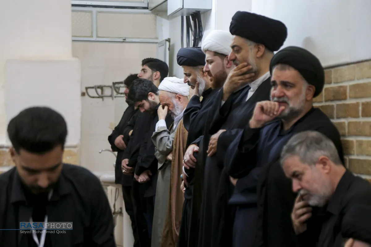 مراسم وداع با پیکر مرحوم حضرت آیت الله شبیری زنجانی