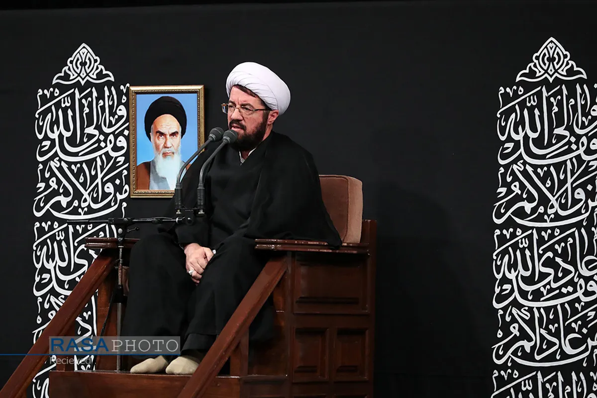 مراسم عزاداری حضرت اباعبدالله الحسین (علیه&zwnj;السلام) در شب تاسوعا با حضور رهبر انقلاب