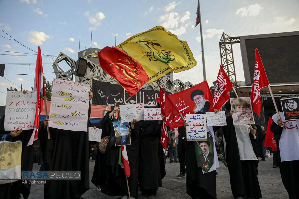 تشییع تاریخی رهبر شهید انقلاب در تهران