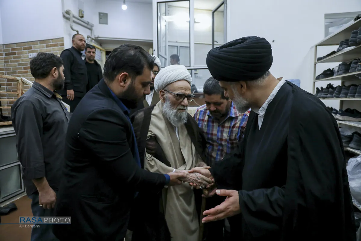 مراسم وداع با پیکر مرحوم حضرت آیت الله شبیری زنجانی