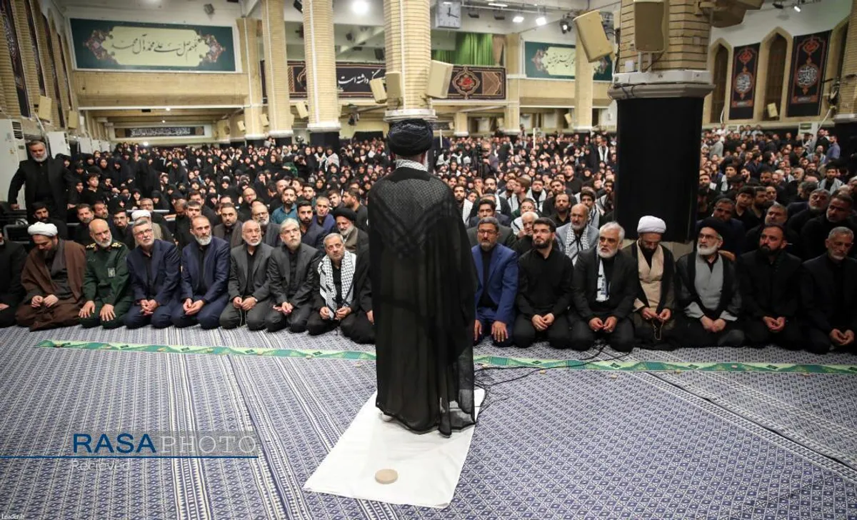 عزاداری هیئت&zwnj;های دانشجویی در روز اربعین حسینی (ع) با حضور رهبر انقلاب