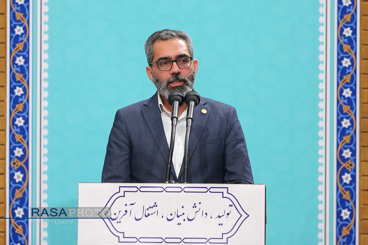دیدار کارآفرینان، تولیدکنندگان و دانش بنیان&zwnj;ها با رهبر انقلاب