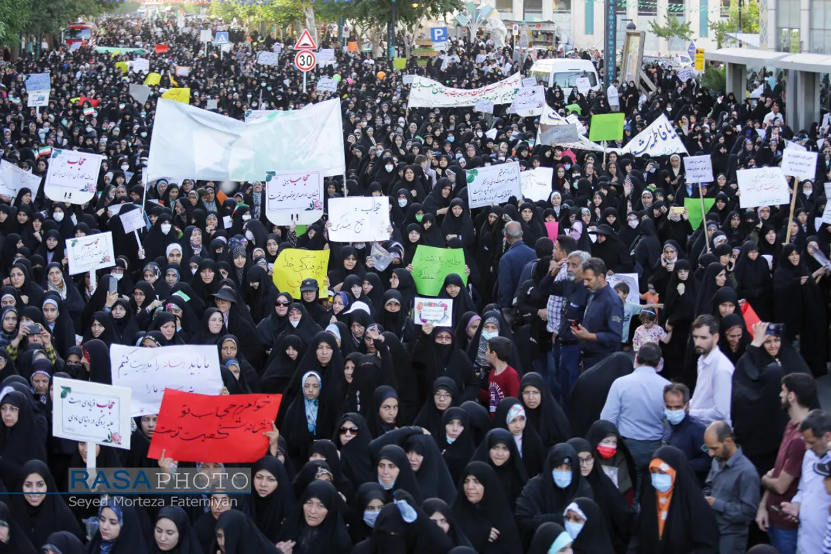 راهپیمایی عفاف و حجاب در مشهد