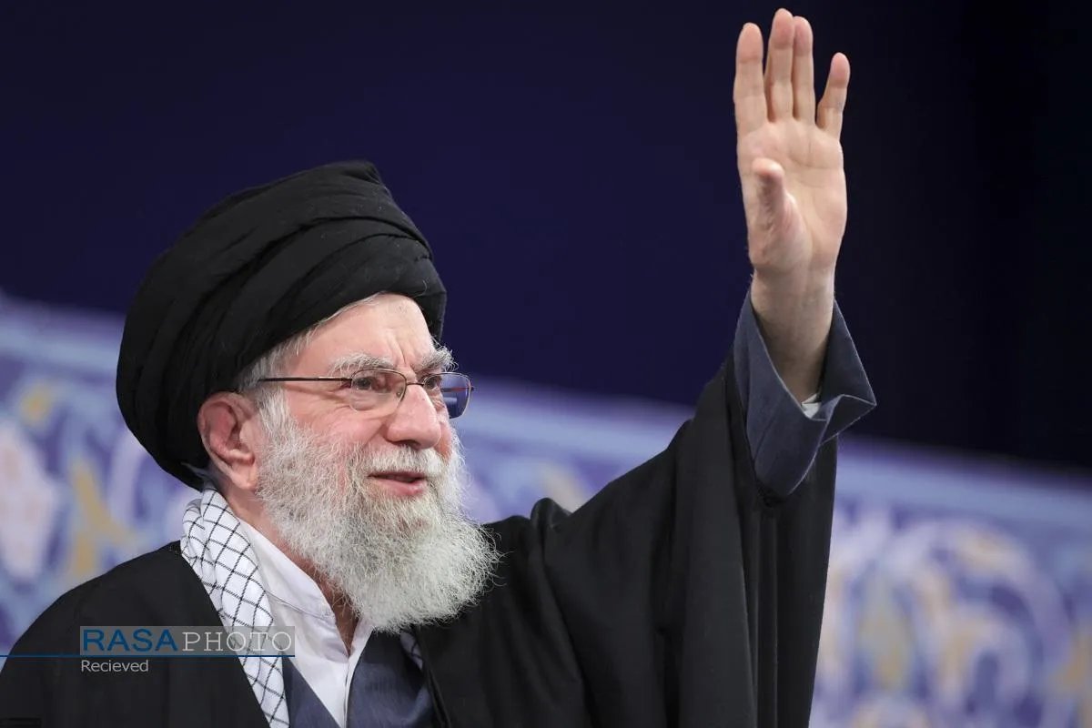 رهبر بزرگ آزادی خواهان جهان حضرت آیت&zwnj;الله&zwnj;العظمی خامنه ای به ملکوت اعلی پیوست