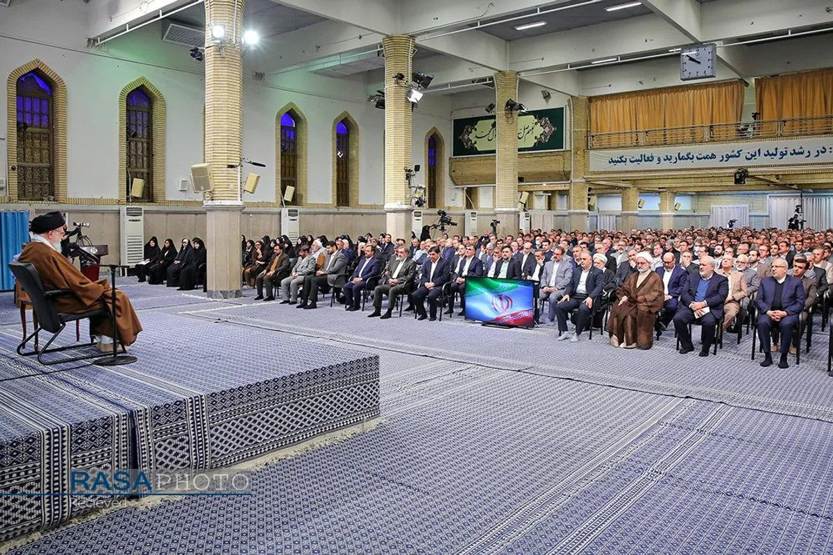 دیدار تولیدکنندگان و فعالان اقتصادی با مقام معظم رهبری