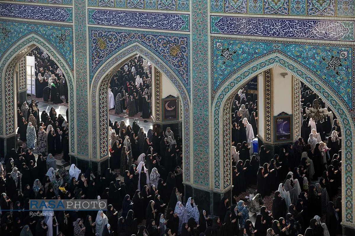 اقامه نماز عید فطر در حرم مطهر رضوی