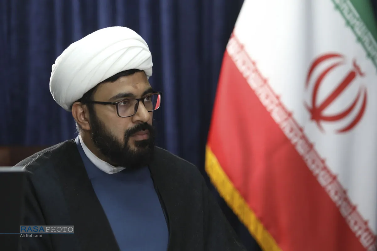نشست از دفاع مقدس تا مقاومت جهانی