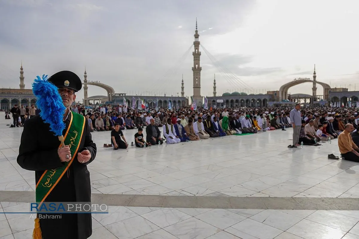 اقامه نماز عید سعید فطر در مسجد مقدس جمکران