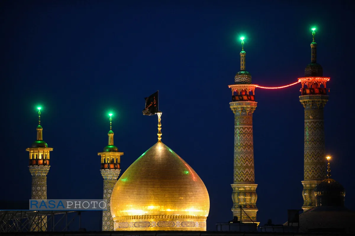 مراسم تعویض پرچم حرم حضرت معصومه (سلام الله علیها) در شب اول محرم ۱۴۴۴