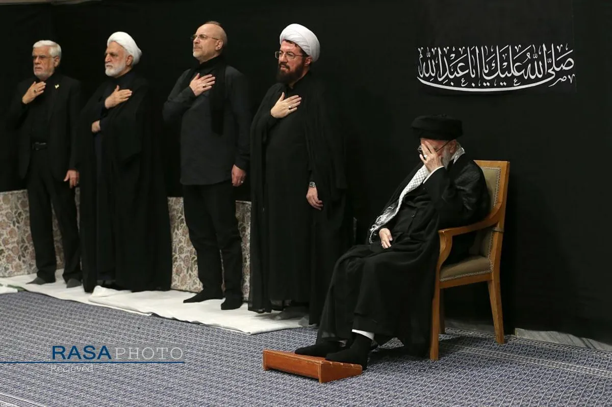 مراسم عزاداری شب عاشورای حسینی (علیه&zwnj;السلام) با حضور رهبر انقلاب