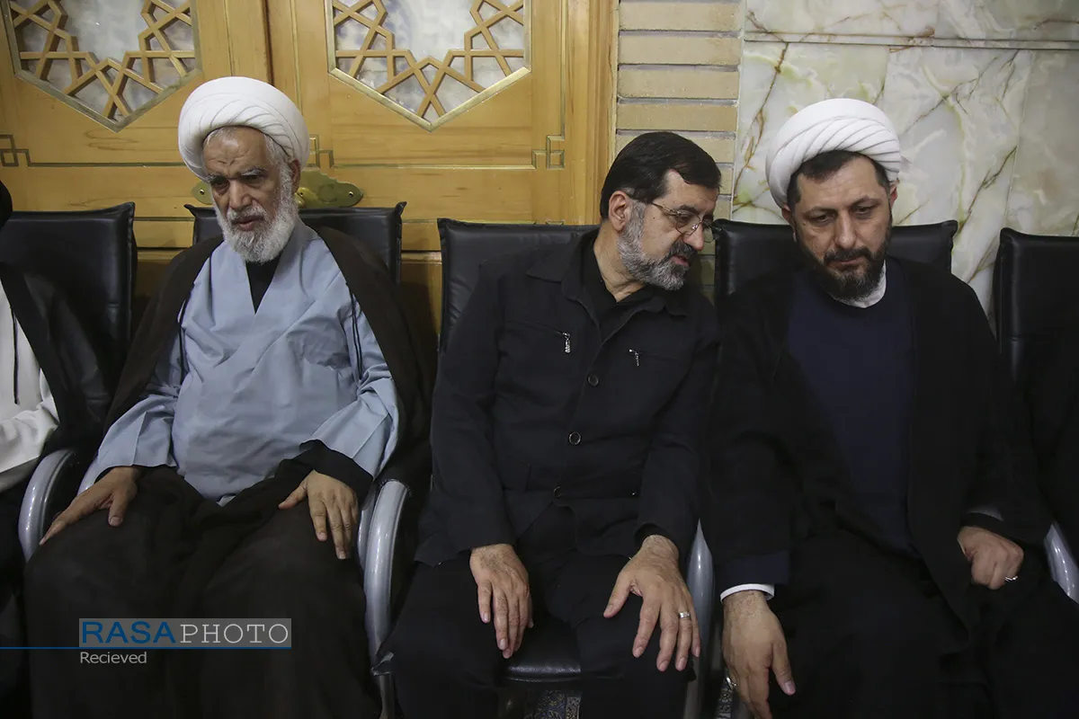بزرگداشت رهبر شهید انقلاب از سوی آیت&zwnj;الله مکارم شیرازی در حرم مطهر
