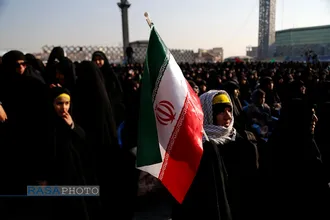 اجتماع دختران انقلاب در میدان امام حسین (ع) تهران