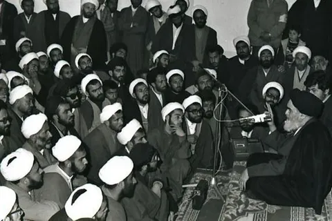 وظایف روحانیت در انقلاب اسلامی
