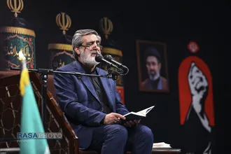 مراسم عزاداری شام غریبان حسینی در جوار محل شهادت قائد شهید