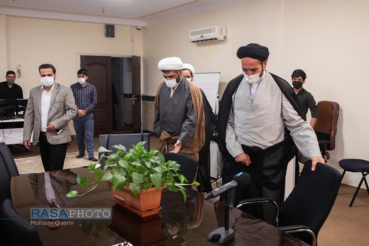 بازدید رئیس مرکز خدمات حوزه علمیه از خبرگزاری رسا در روز خبرنگار