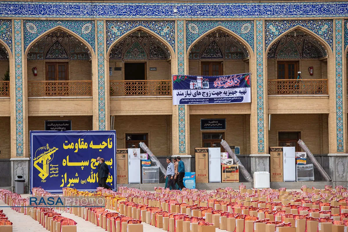 توزیع ۸۲ هزار بسته معیشتی در دومین مرحله رزمایش کمک مؤمنانه در شیراز&lrm;