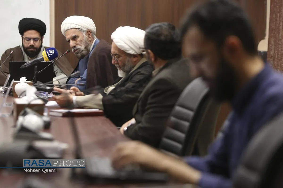 نشست بررسی تلقی روحانیت، از انتظارات مردم
