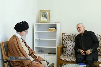 مجموعه&zwnj;ای از عکس&zwnj;های سردار شهید حاج قاسم سلیمانی در کنار رهبر معظم انقلاب