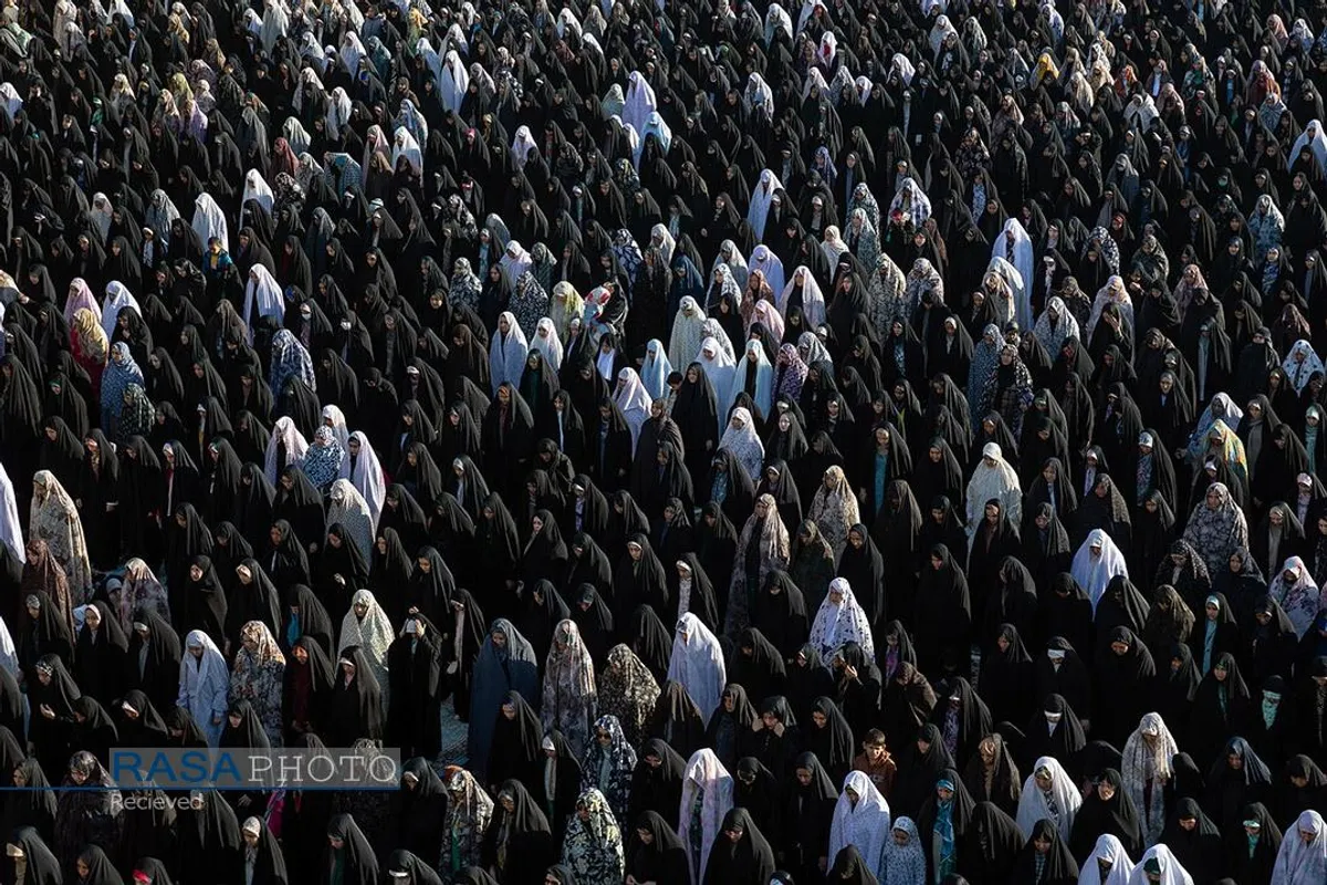 اقامه نماز عید فطر در حرم مطهر رضوی